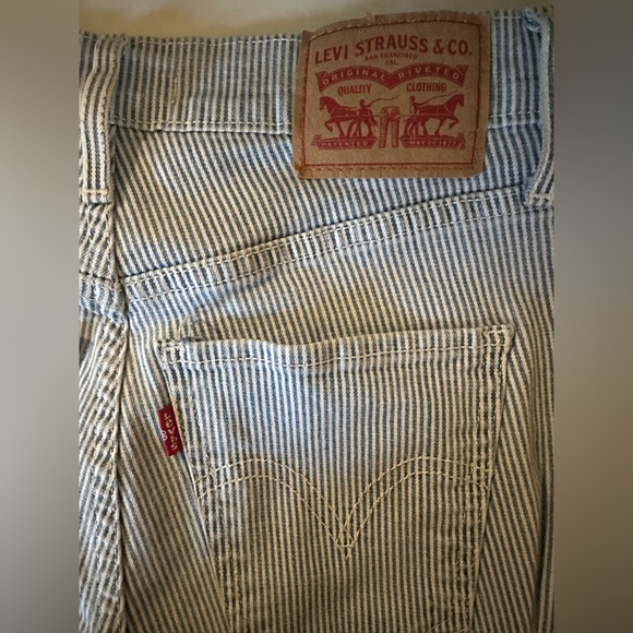 Levi’s Mile High Super Skinny Pinstripe Pant - Picture 5 of 5